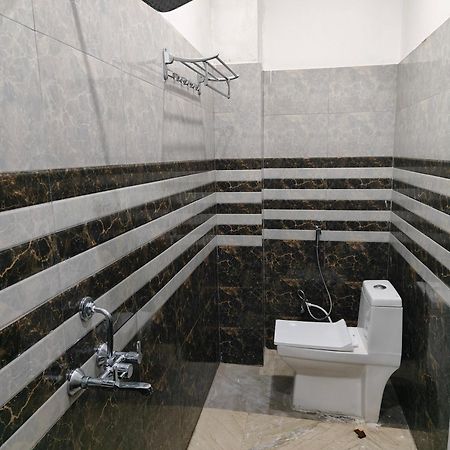 Sky Inn Paying Guest House Varanasi Bagian luar foto
