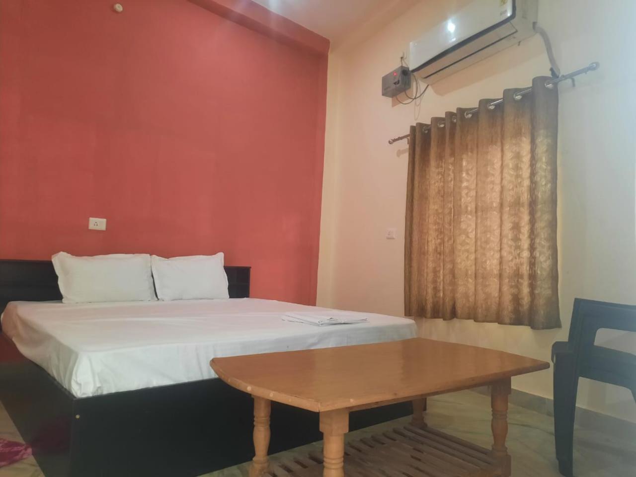 Sky Inn Paying Guest House Varanasi Bagian luar foto