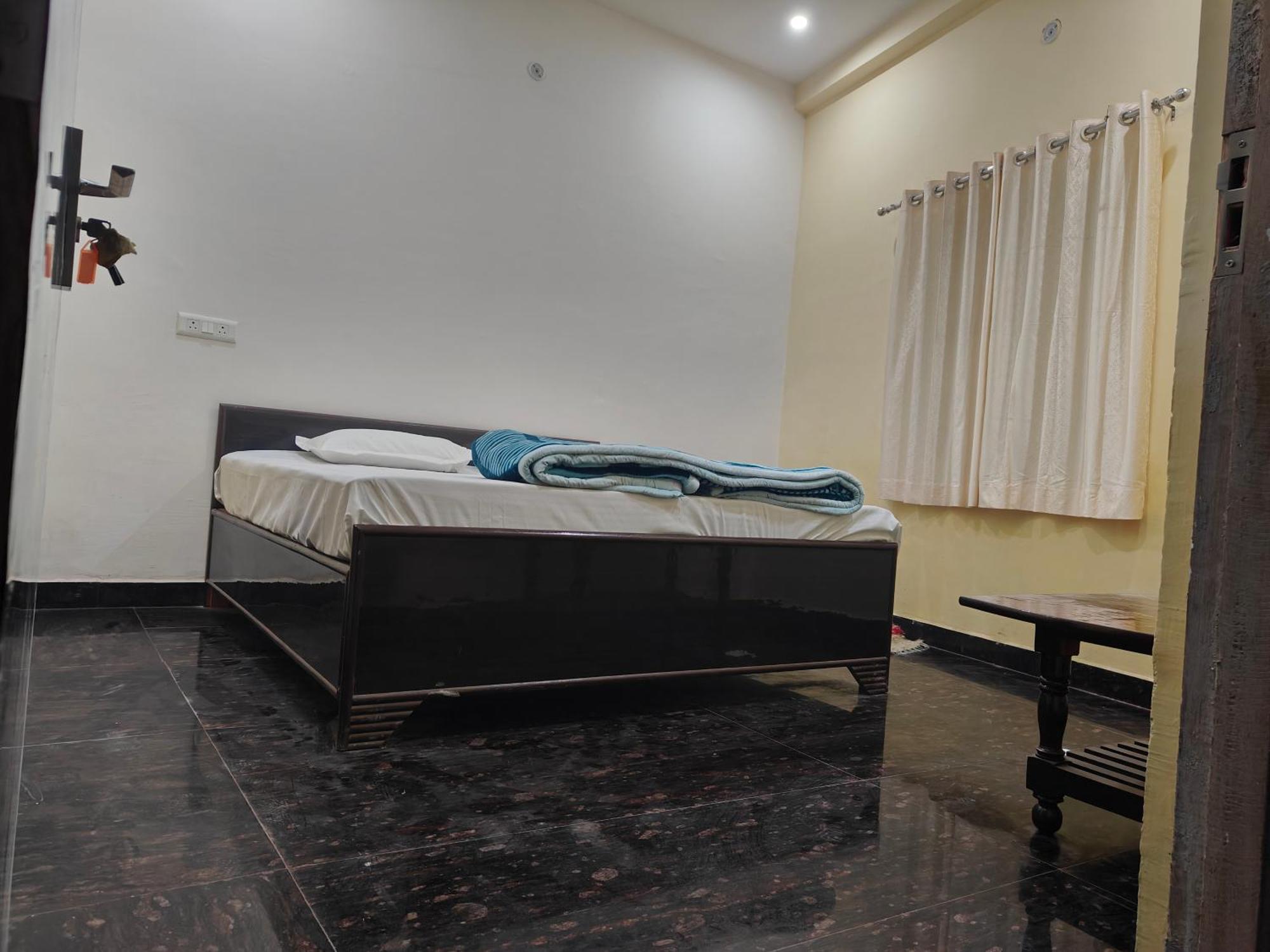Sky Inn Paying Guest House Varanasi Bagian luar foto